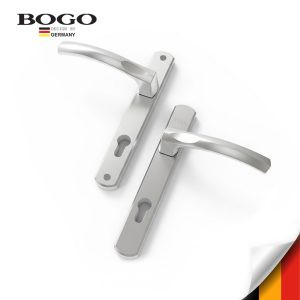 Tay nắm cửa đi màu bạc